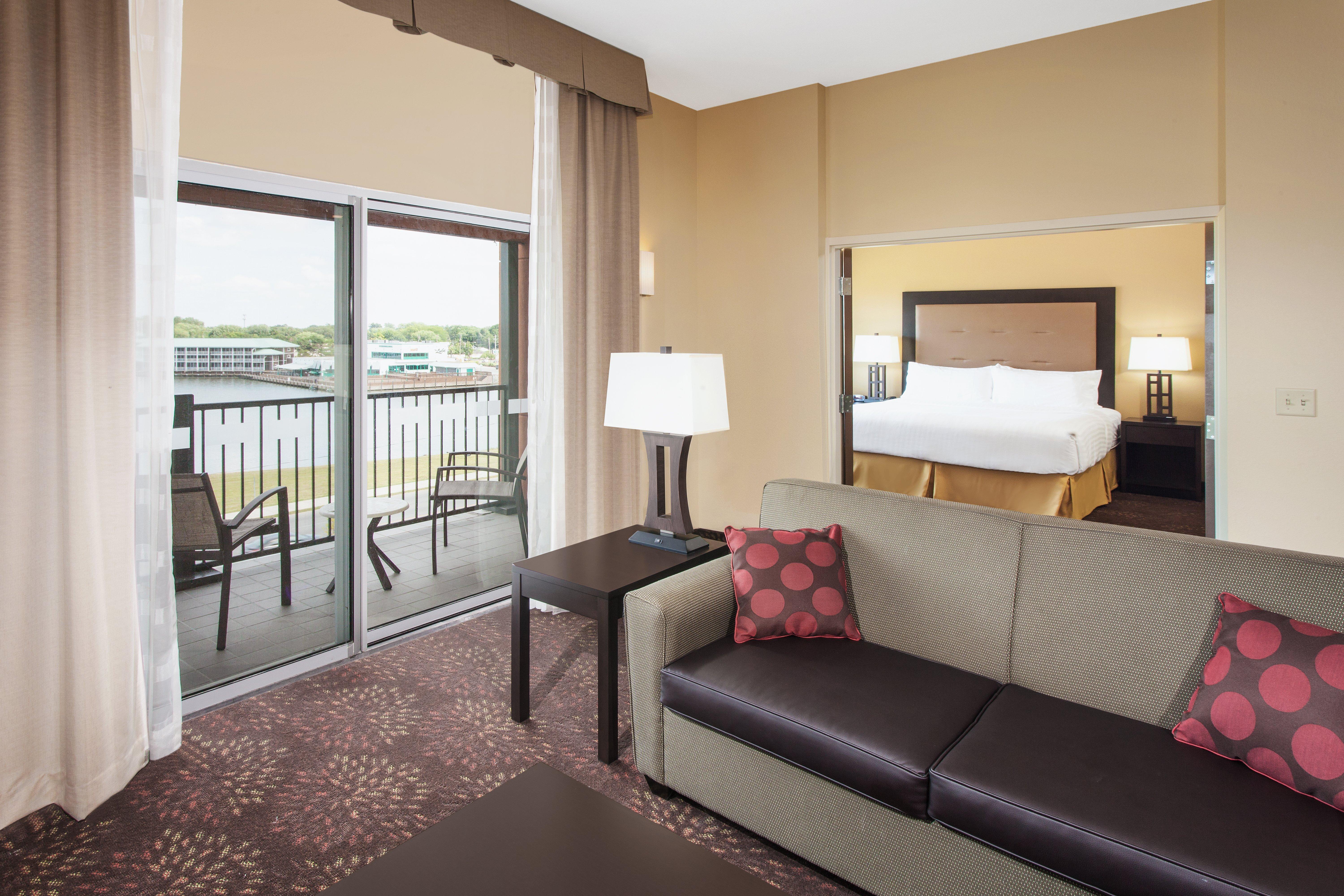 Holiday Inn Express & Suites Sandusky, An Ihg Hotel מראה חיצוני תמונה